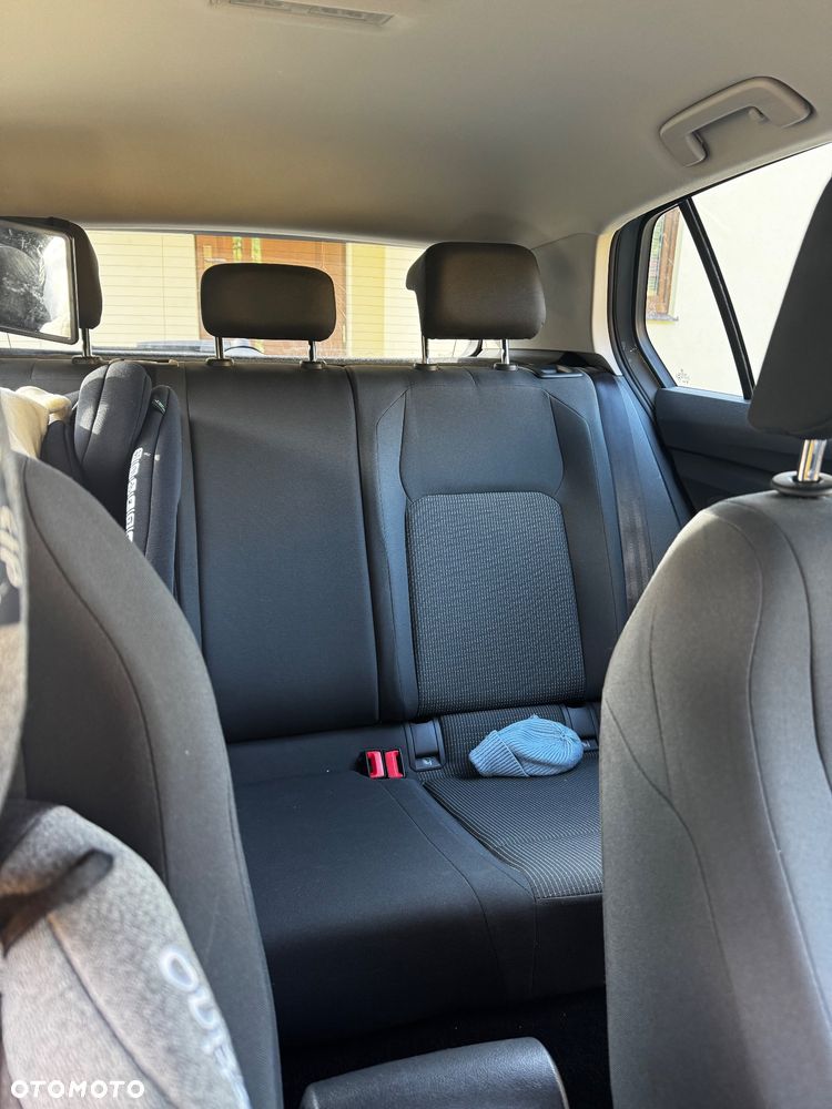 Volkswagen Golf - 6