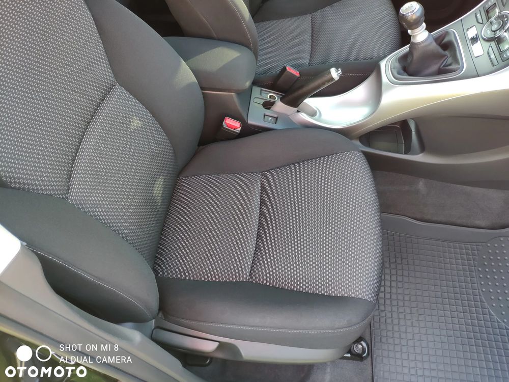 Toyota Auris 1.6 Life+ - 25