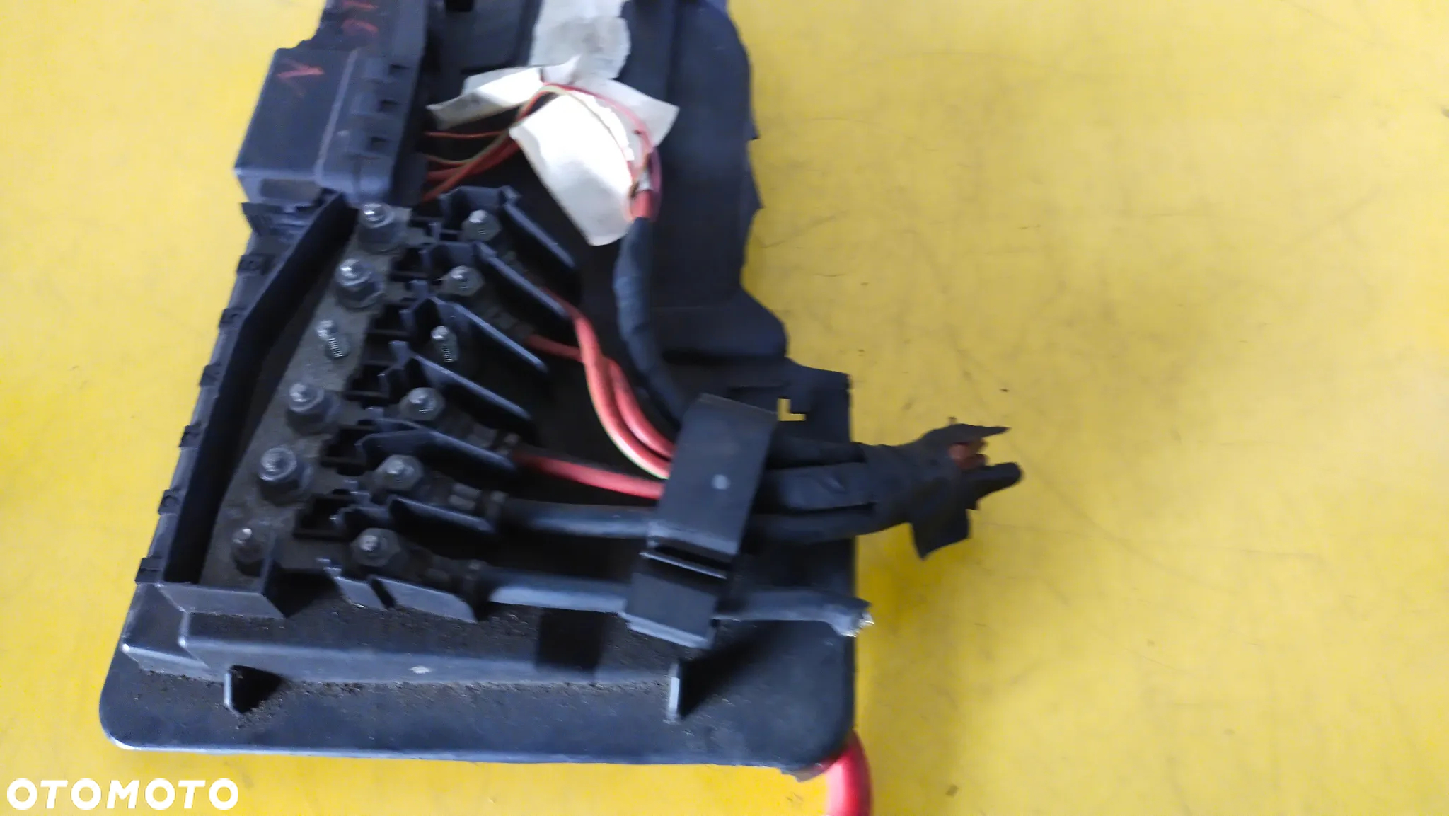 POLO 9N SKRZYNKA BEZPIECZNIKÓW 6Q0937550G - 4
