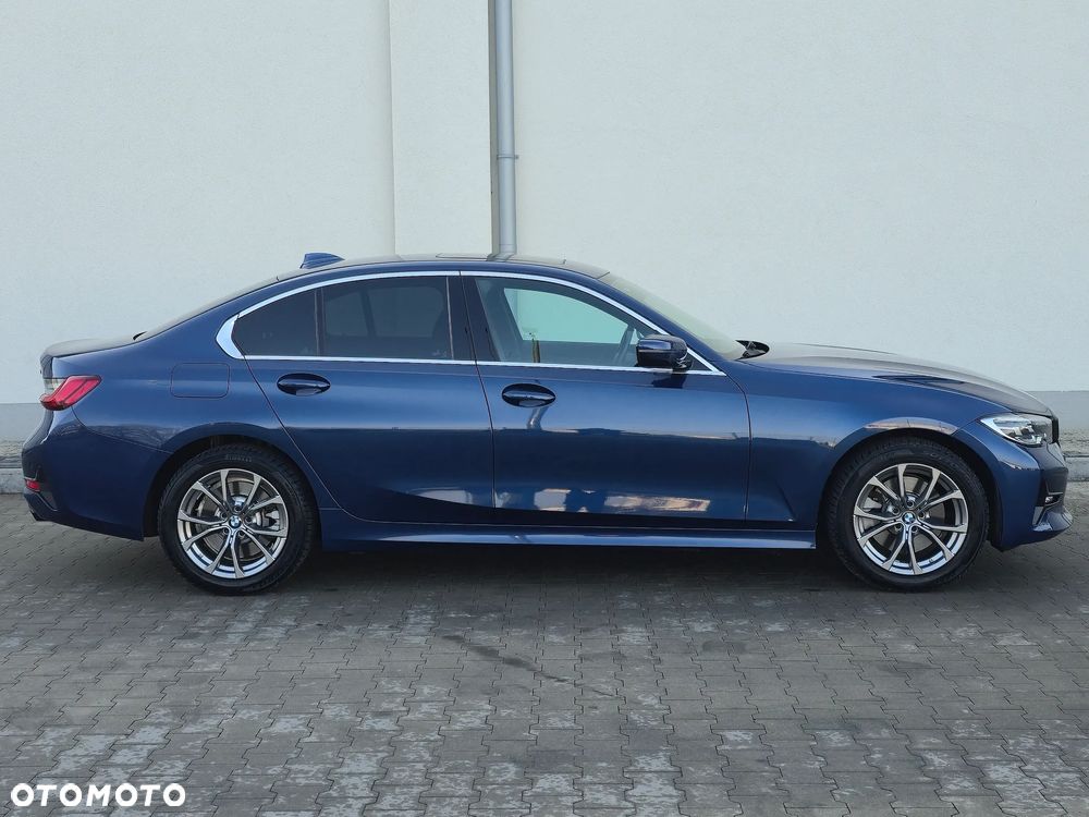 BMW Seria 3 330i xDrive Sport Line - 5