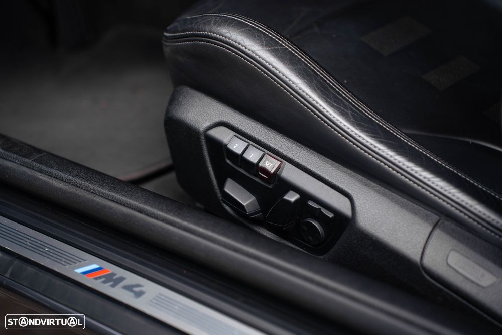 BMW M4 Auto - 14