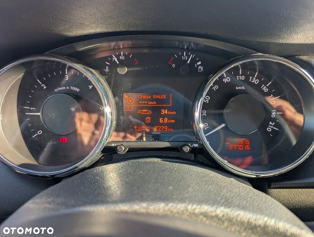 Peugeot 3008 1.6 HDi Premium - 8