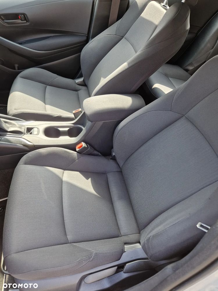 Toyota Corolla 1.8 Hybrid Comfort - 9