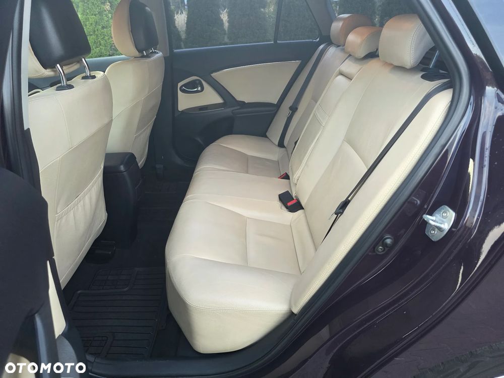 Toyota Avensis 1.8 Executive - 22