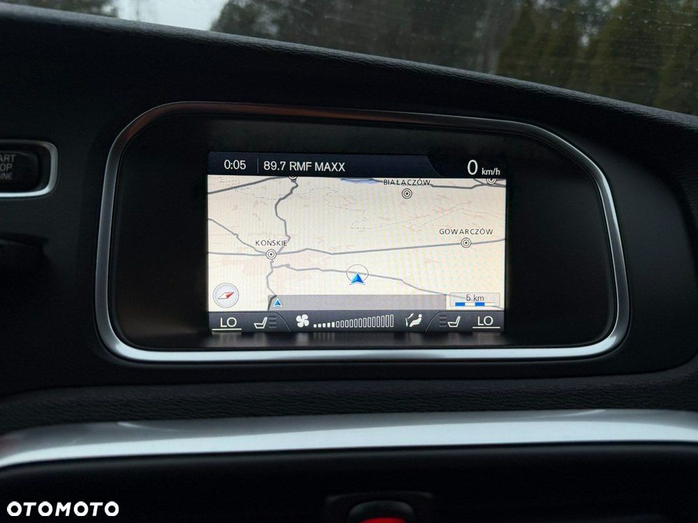 Volvo V40 Cross Country - 13