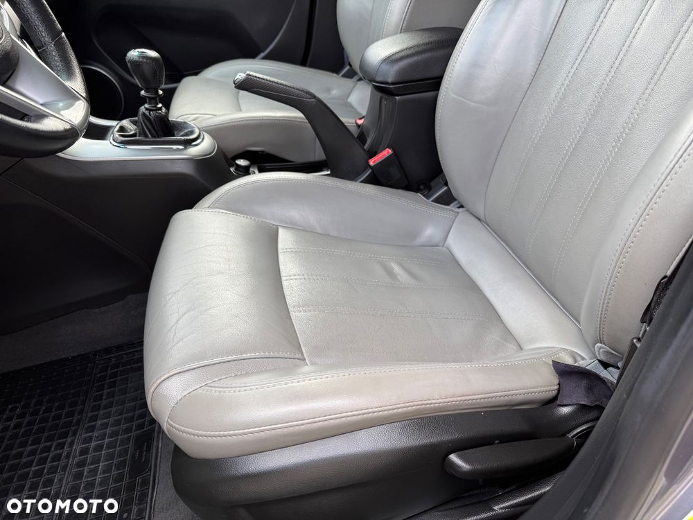 Chevrolet Cruze 1.8 LTZ - 28