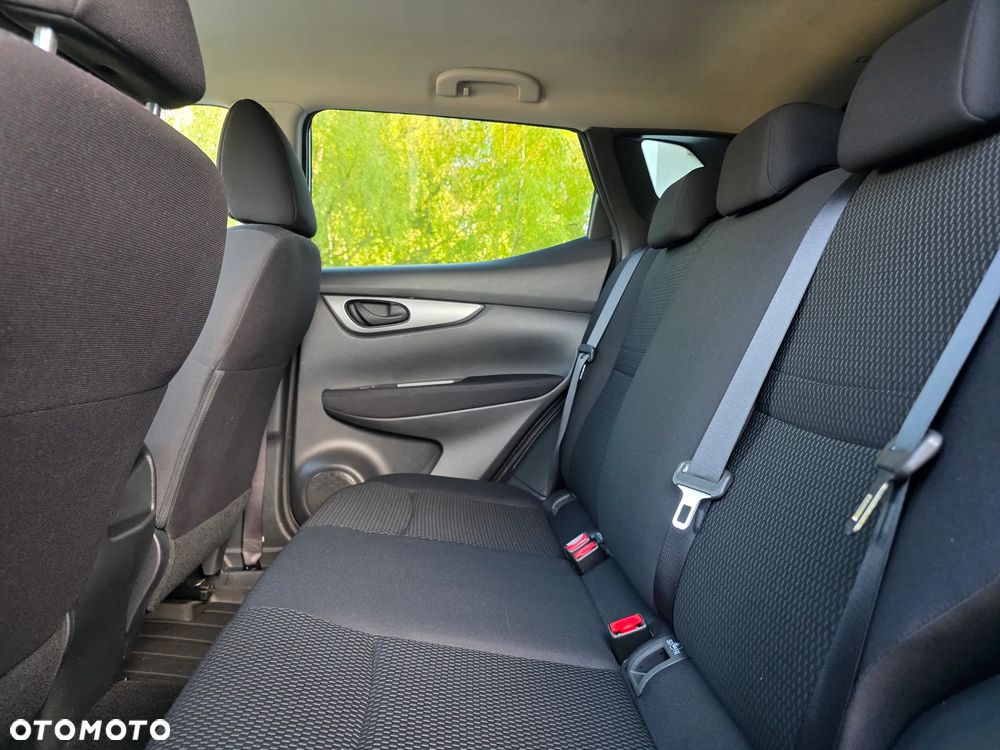 Nissan Qashqai 1.5 dCi N-Connecta - 29