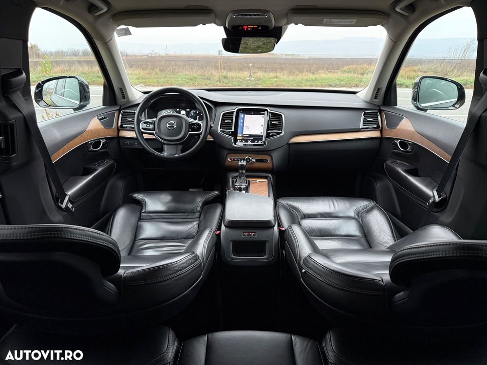 Volvo XC 90 D5 AWD Geartronic Momentum - 10