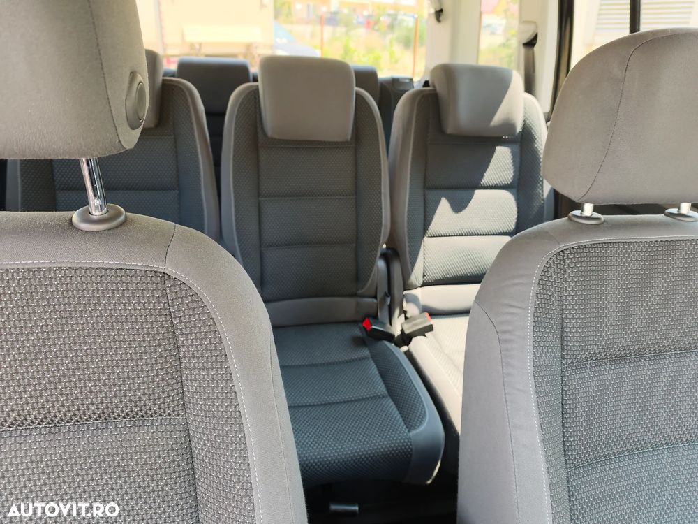Volkswagen Touran 1.6 TDI BlueMotion Technology Highline - 22