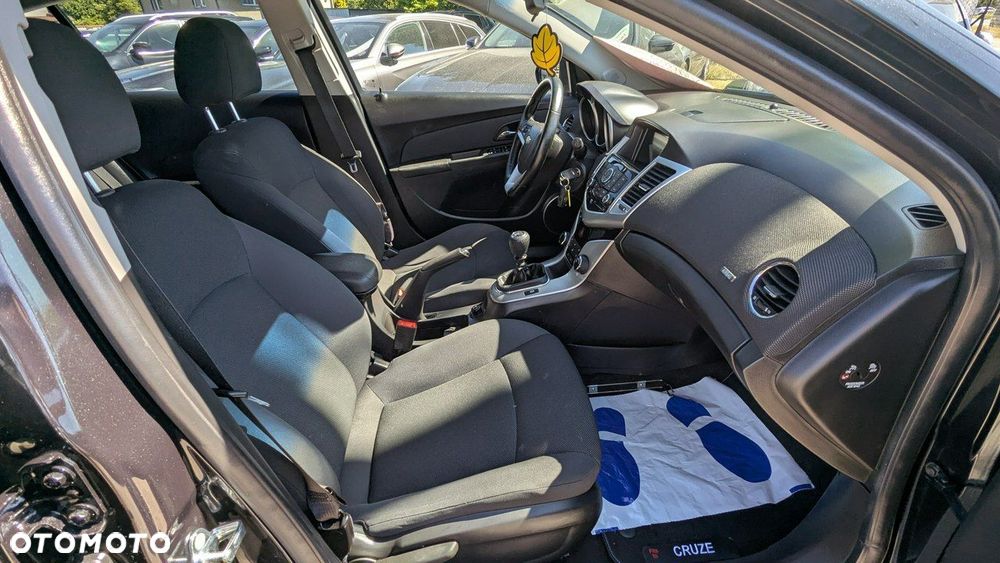 Chevrolet Cruze - 17