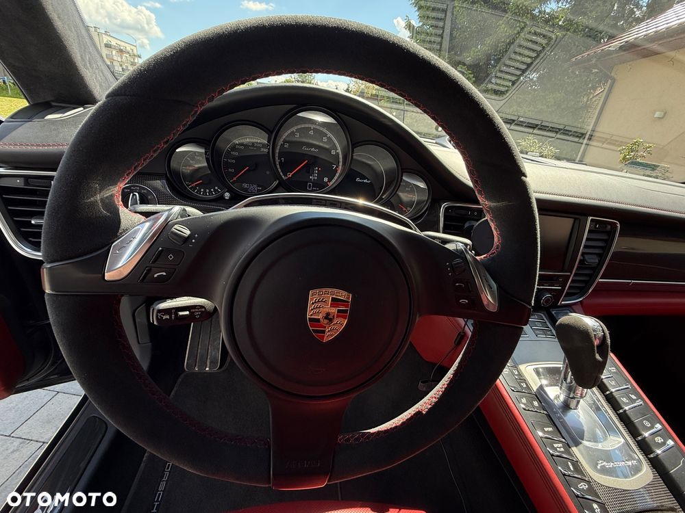 Porsche Panamera Turbo - 20