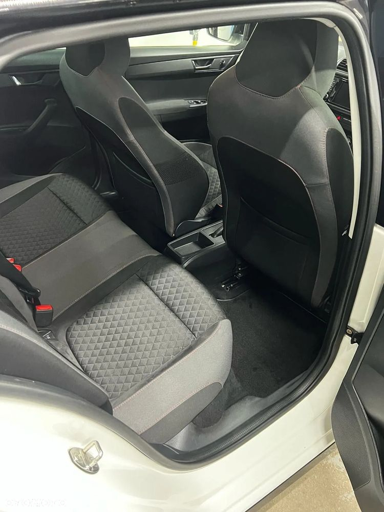 Skoda Fabia 1.4 TSI R5 DSG - 13