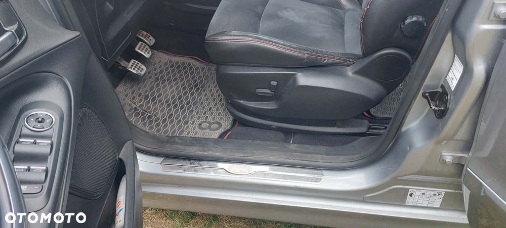 Ford S-Max 2.5 Titanium - 11