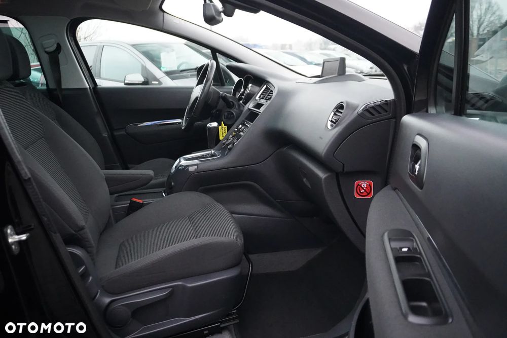 Peugeot 5008 1.6 THP Active 7os - 21