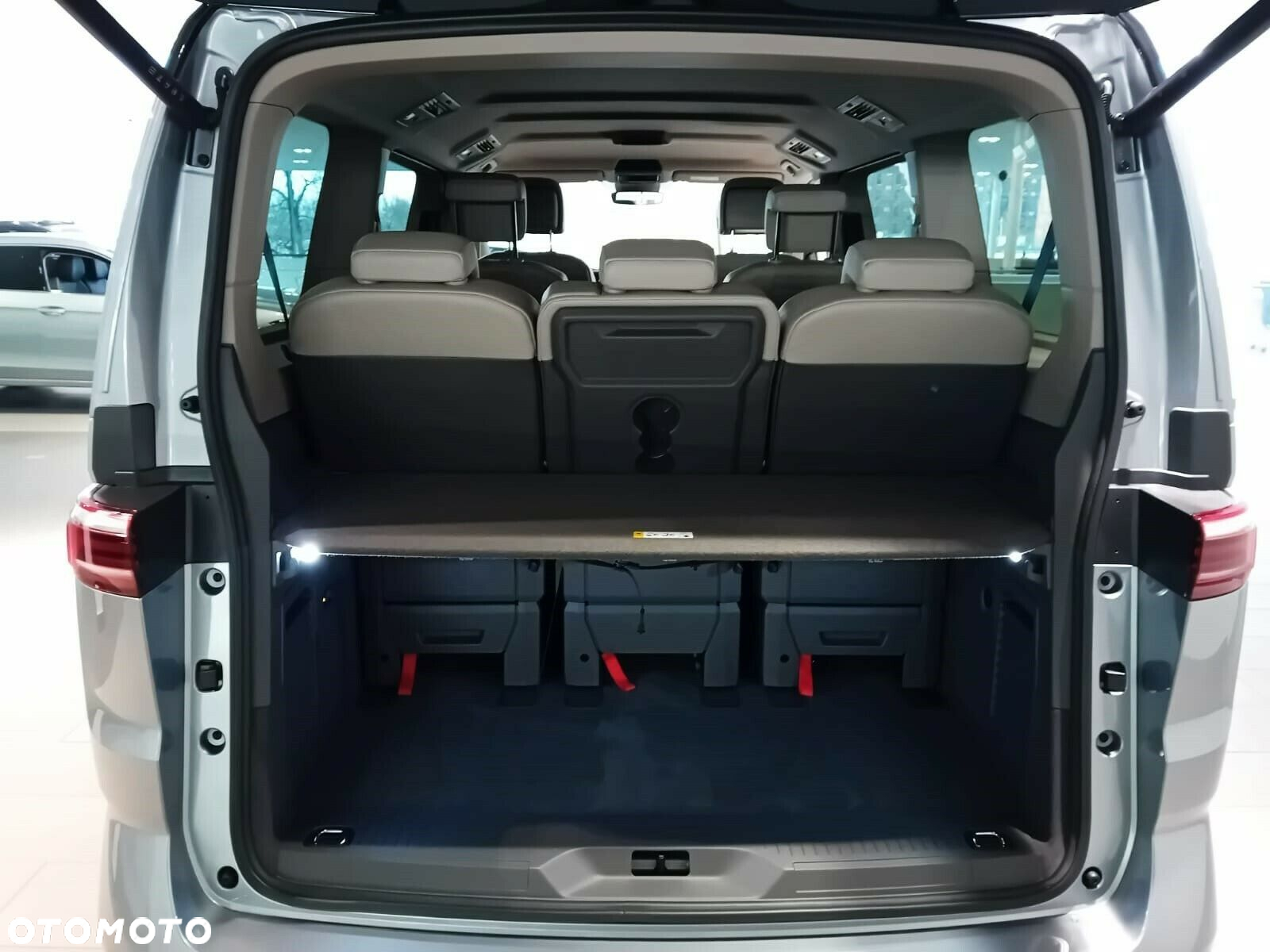 Volkswagen Multivan - 8