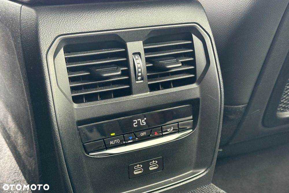 BMW Seria 3 320d xDrive mHEV M Sport - 16