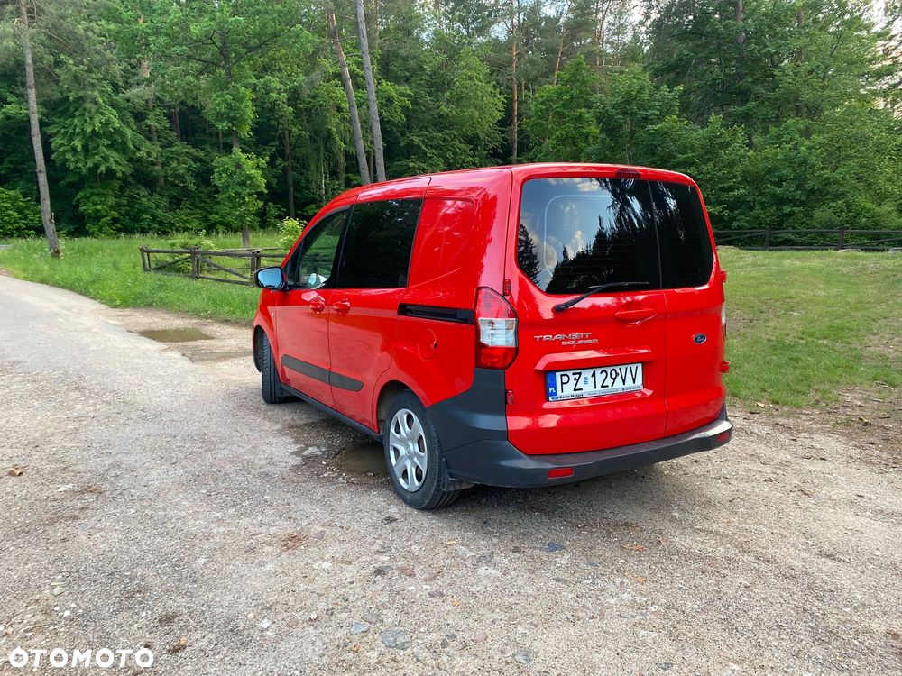 Ford Transit Courier - 4