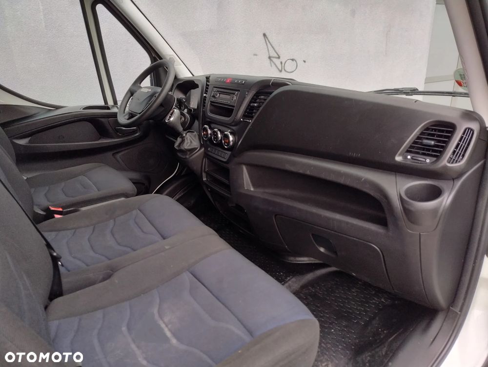 Iveco DAILY 35S16 NOWY MODEL 2.3 HPI (160KM) HI-MATIC (L4H2) MAX LONG (EURO,6) KLIMA STAN IDEALNY 100% ORYGINAŁ KM SERWIS NIE MA RDZY - 9