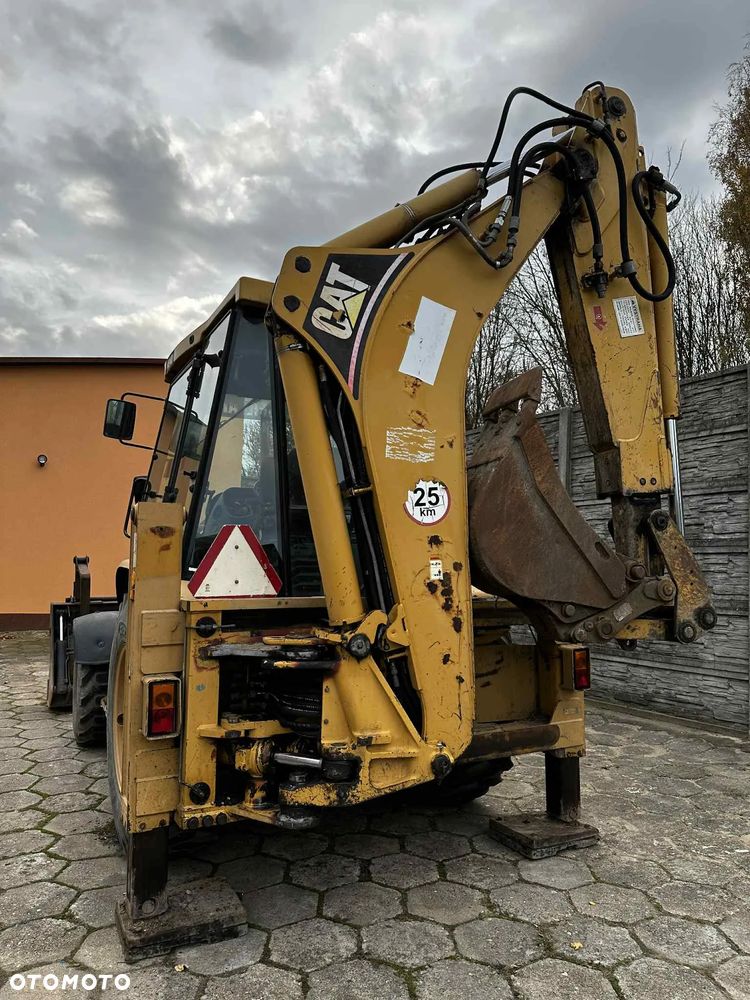 Caterpillar 424D - 13