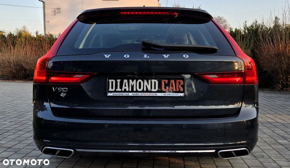 Volvo V90 D4 Geartronic Momentum Pro - 17