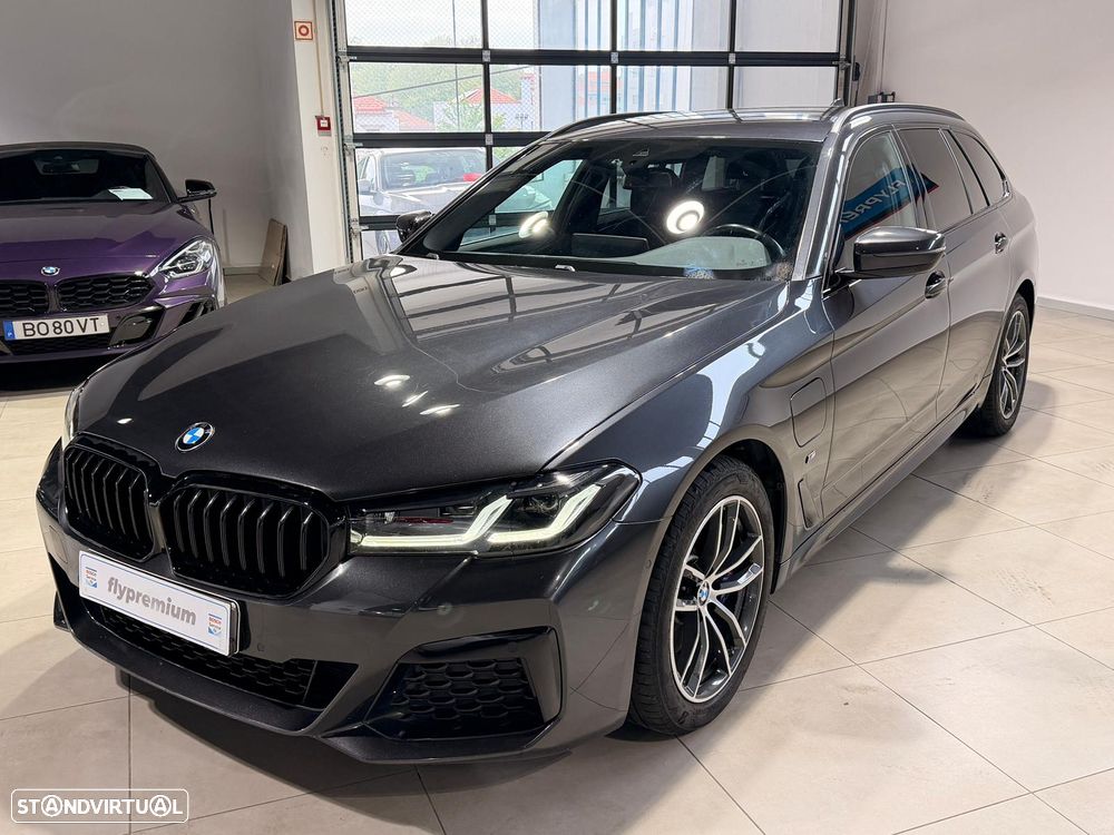 BMW 530 e Pack Desportivo M - 3
