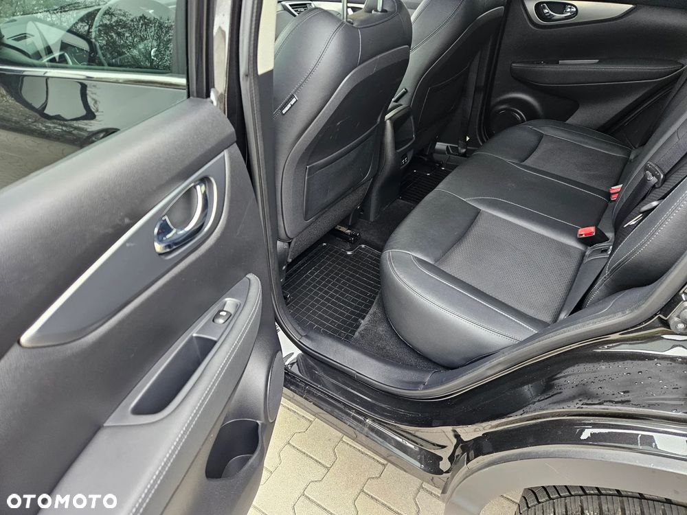 Nissan Qashqai 1.3 DIG-T Tekna - 23