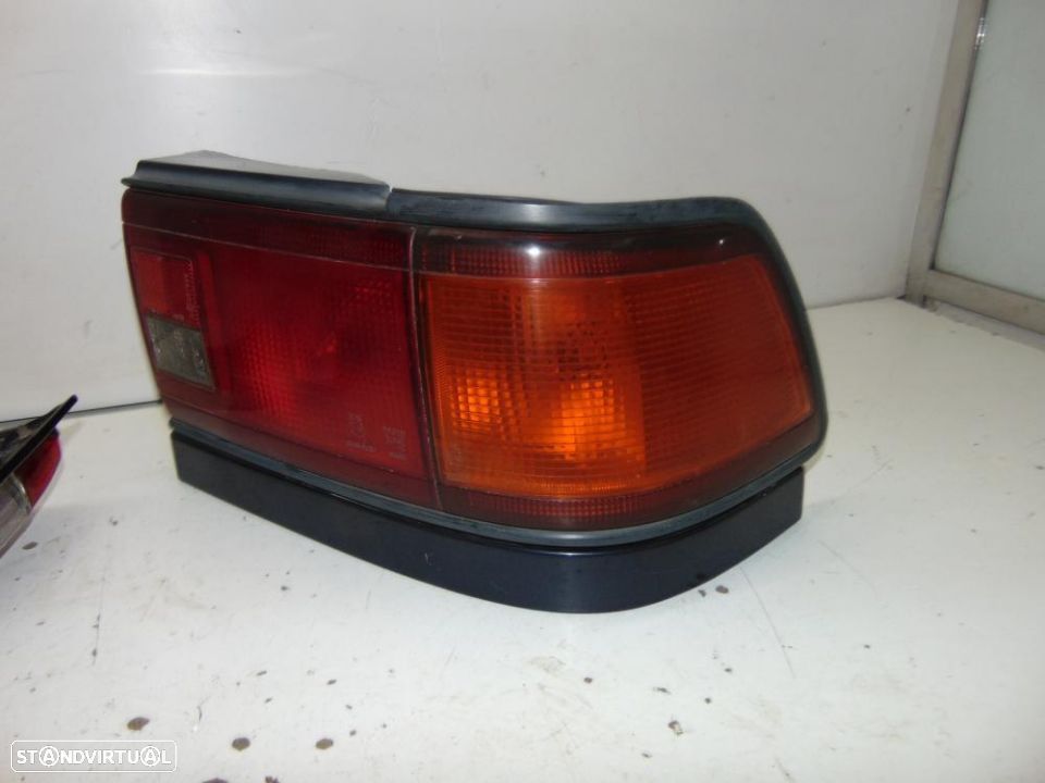 Toyota Corolla farolins - 3