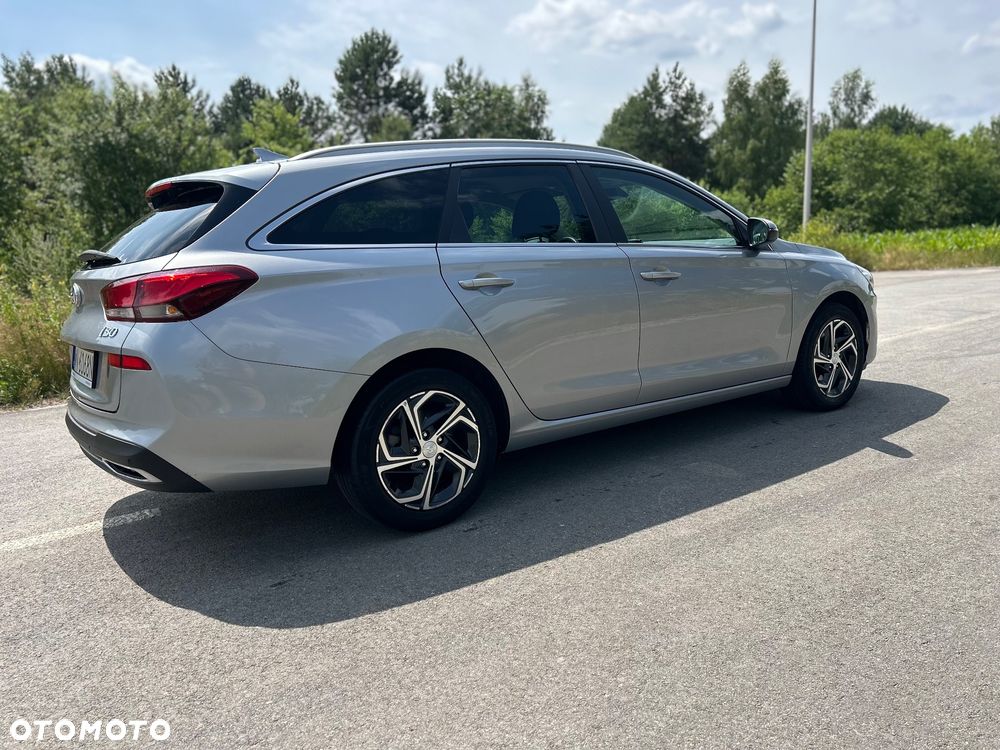 Hyundai i30 1.6 D Comfort - 10