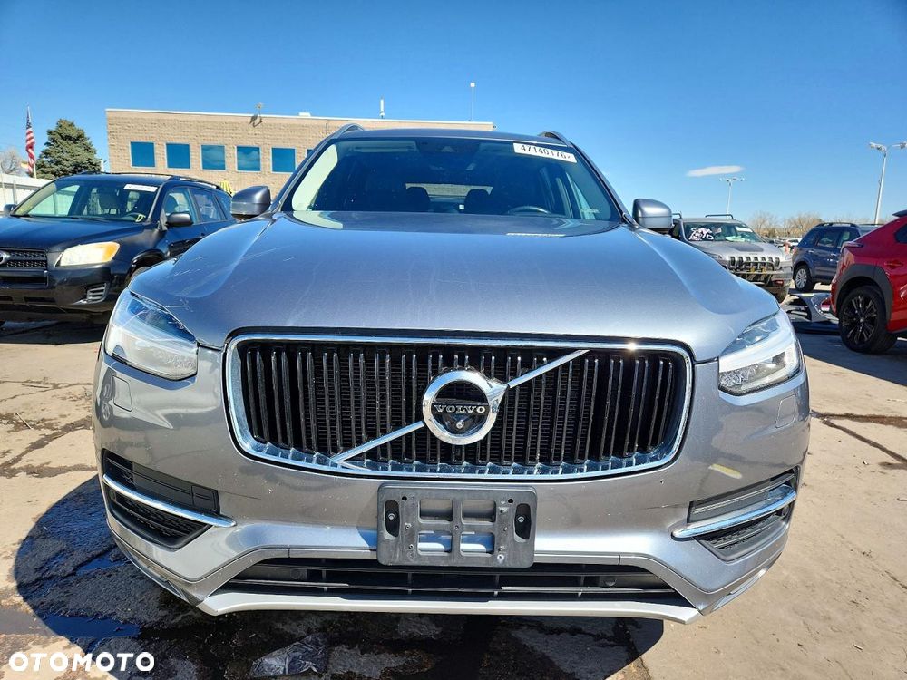 Volvo XC 90 - 3
