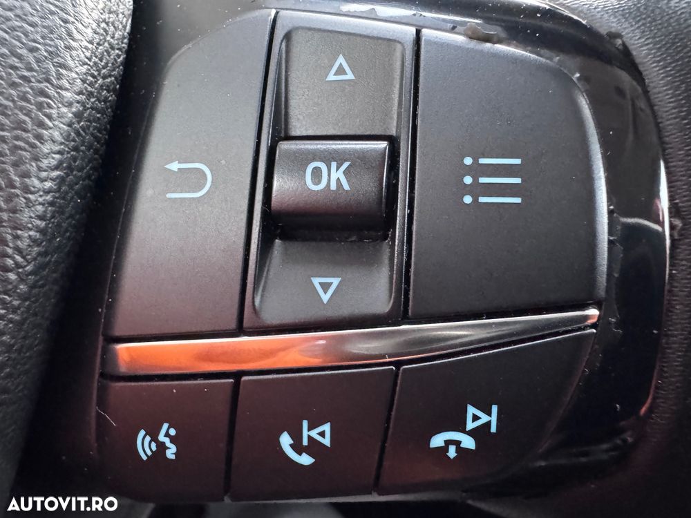 Ford Focus 1.5 EcoBlue Connected - 25