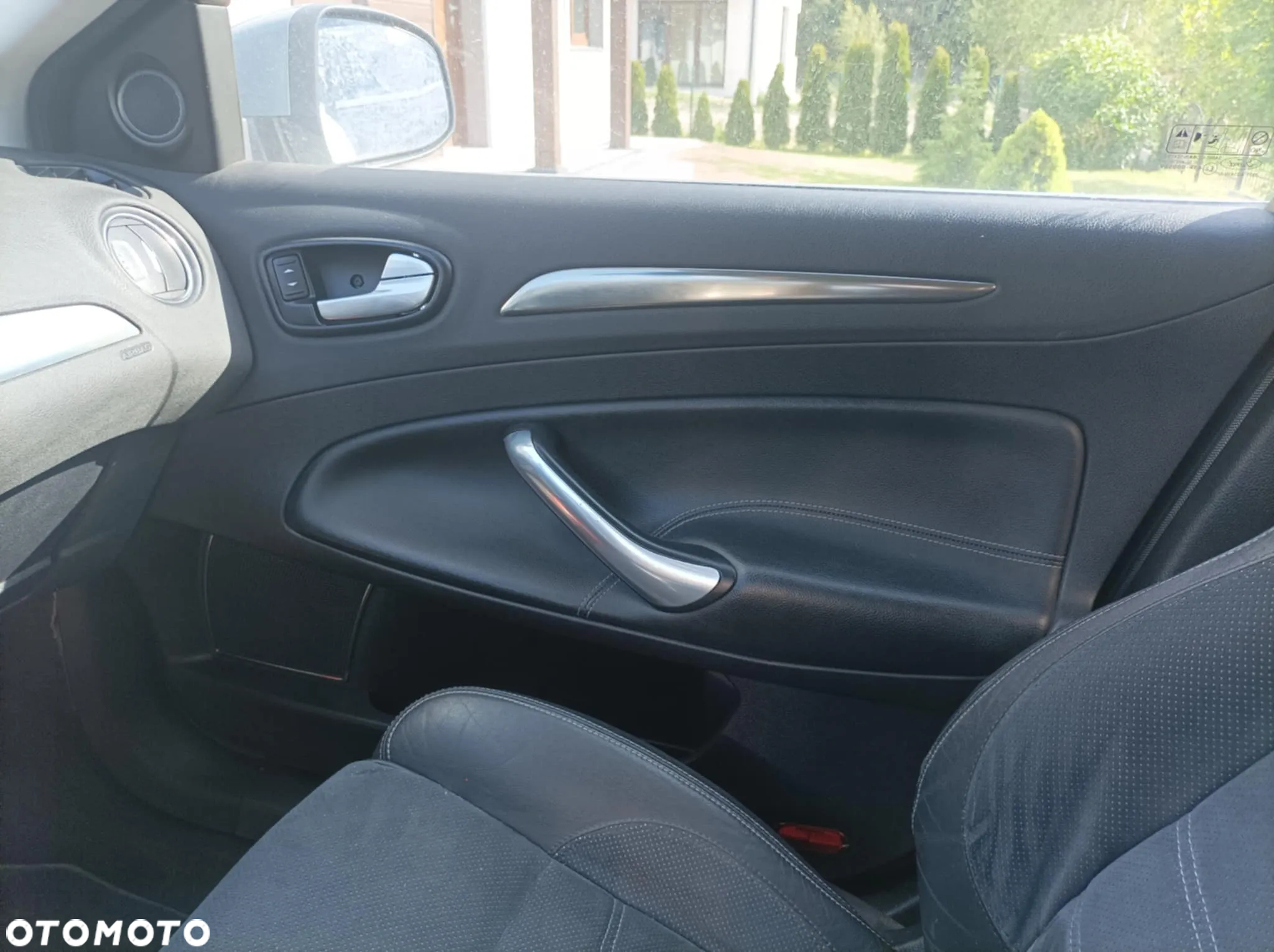 Ford Mondeo 2.0 FF Ghia - 22