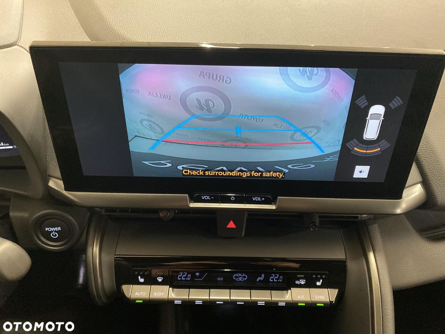 Toyota C-HR - 16