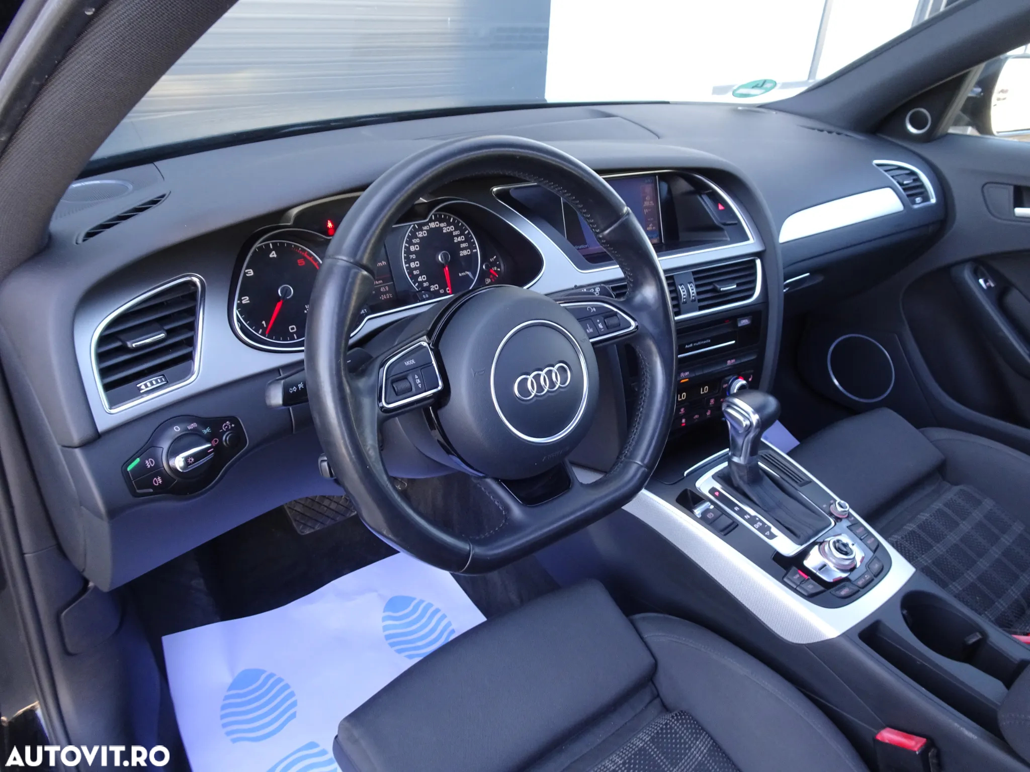 Audi A4 Avant 2.0 TDI DPF multitronic S line Sportpaket - 8