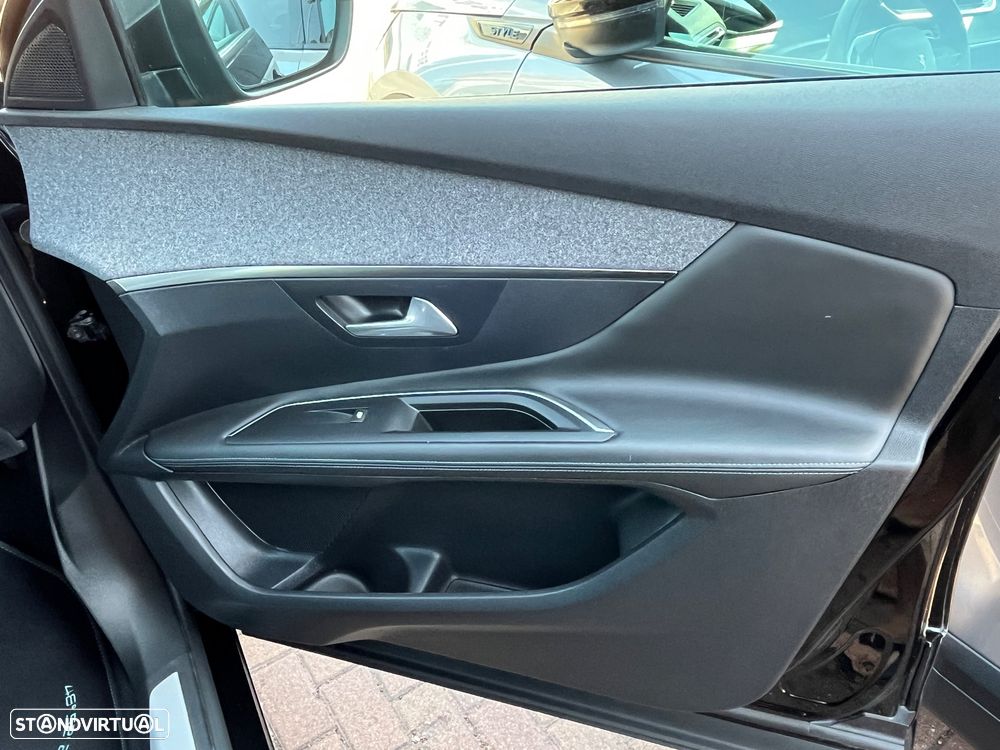 Peugeot 3008 PureTech 130 Stop & Start GPF Allure Pack - 25