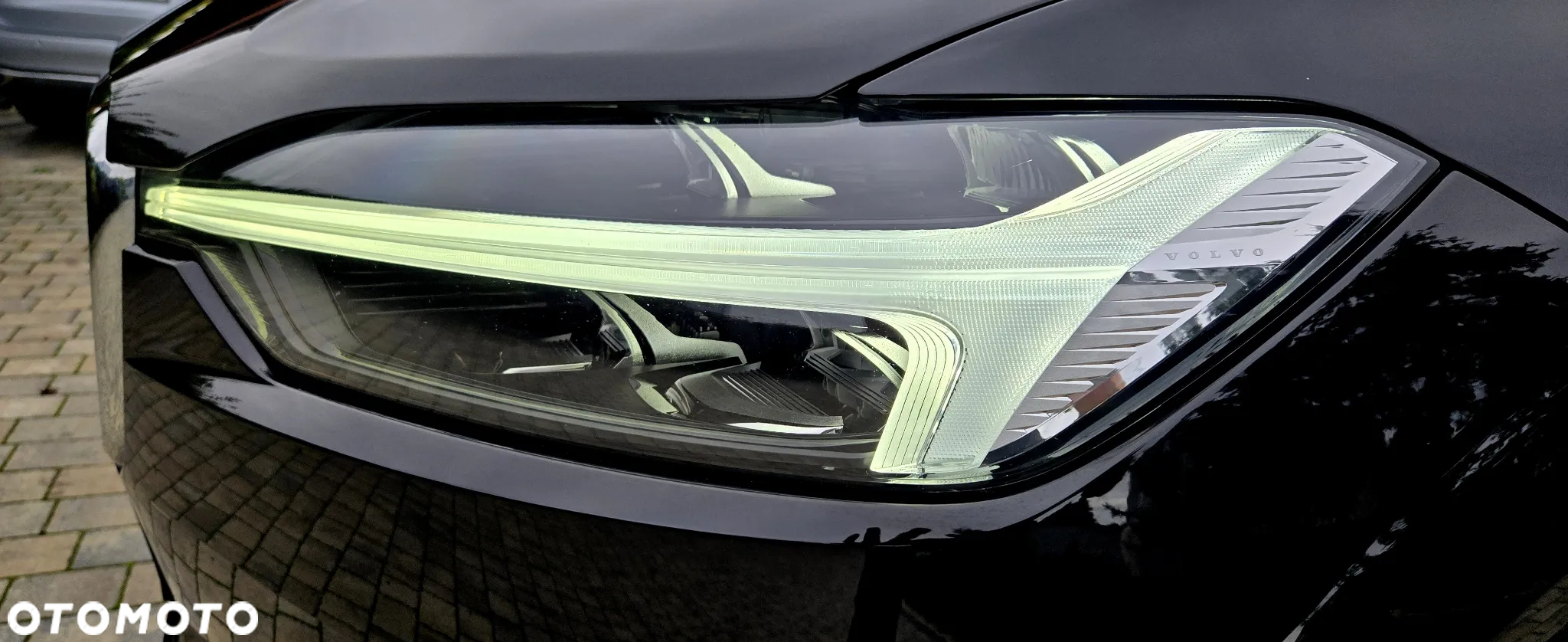 Volvo XC 60 B4 D Geartronic Momentum Pro - 5