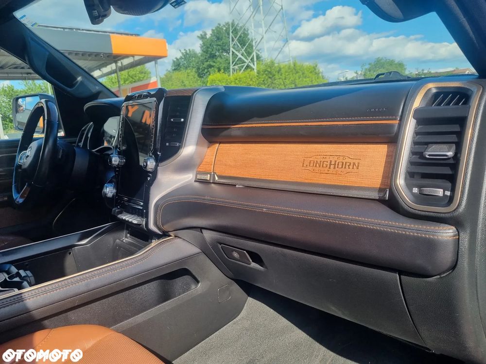 Dodge RAM 5.7 4x4 - 22