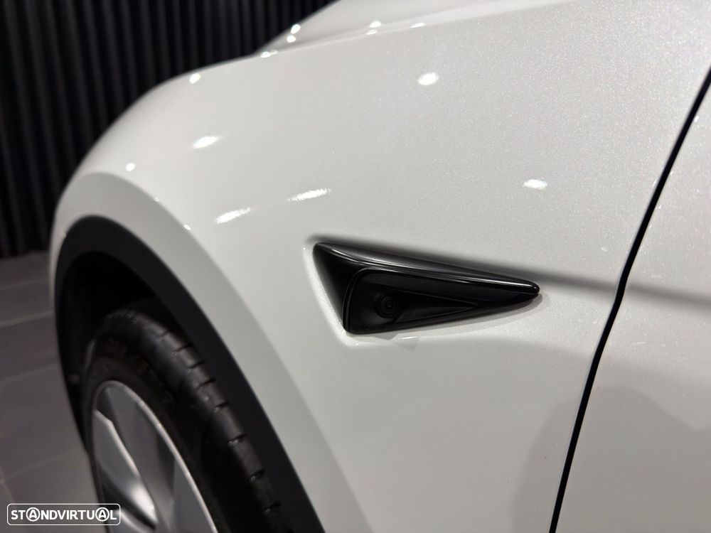 Tesla Model Y Standard - 40