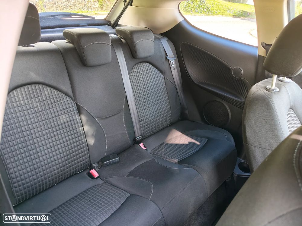 Alfa Romeo MiTo 1.6 JTD Distinctive - 16