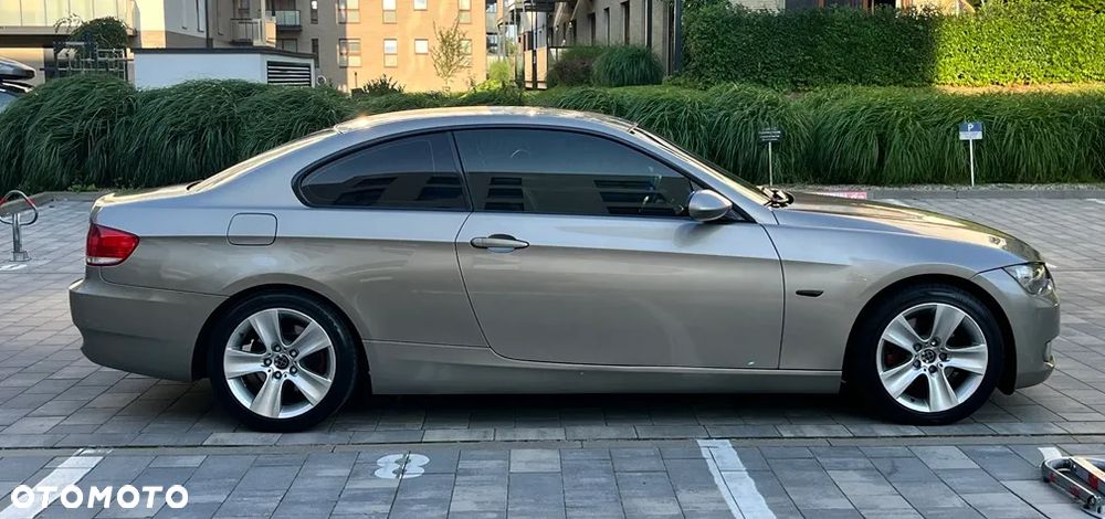 BMW Seria 3 320d Coupe - 6
