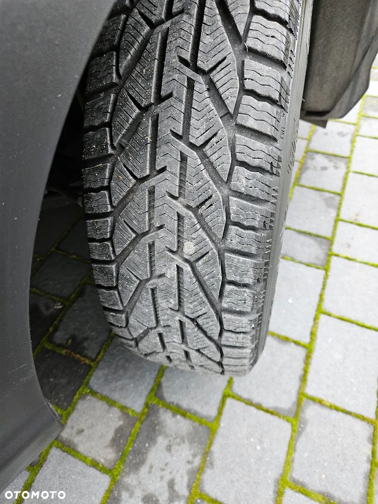 Nissan Qashqai 1.6 DCi ALL-MODE 4x4i TEKNA - 18