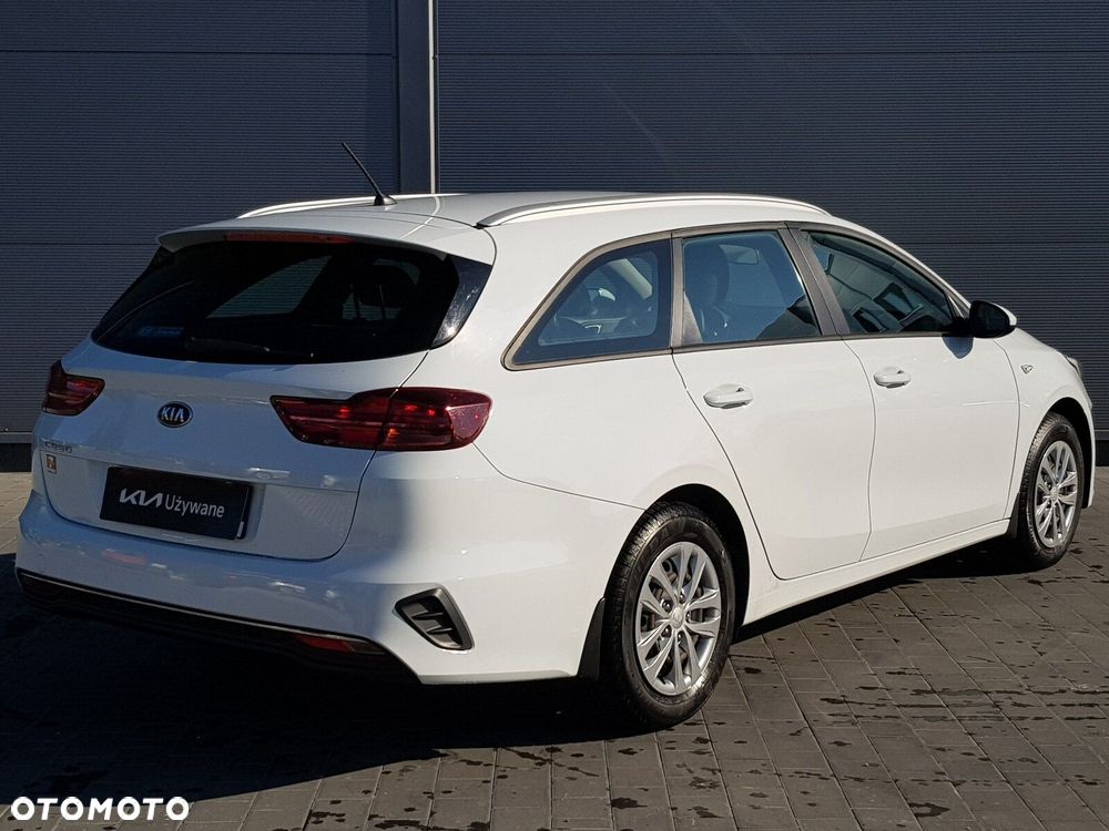 Kia Ceed - 12