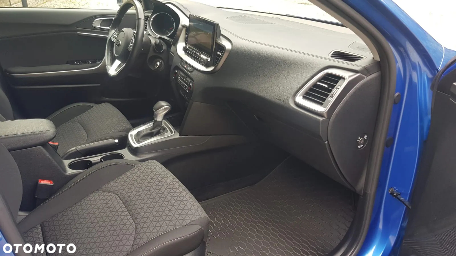 Kia Ceed 1.4 T-GDI L Business Line DCT - 13