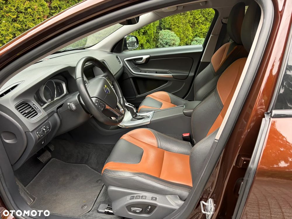 Volvo S60 Cross Country T5 AWD Summum - 7