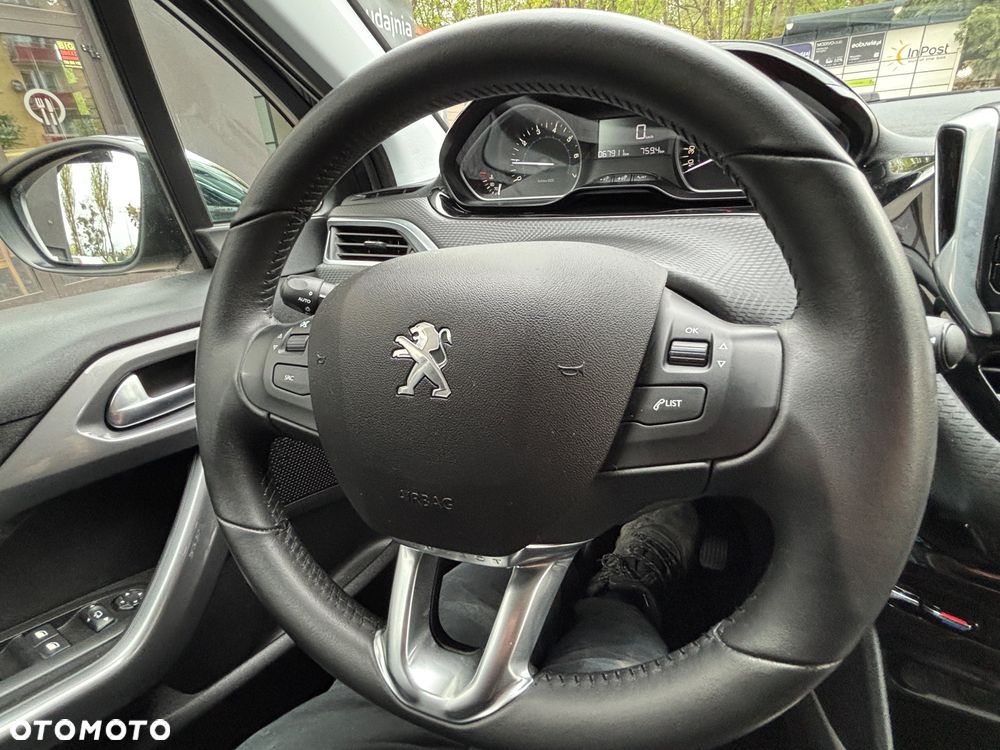Peugeot 2008 PureTech 82 Signature - 36