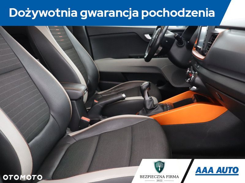 Kia Stonic - 10