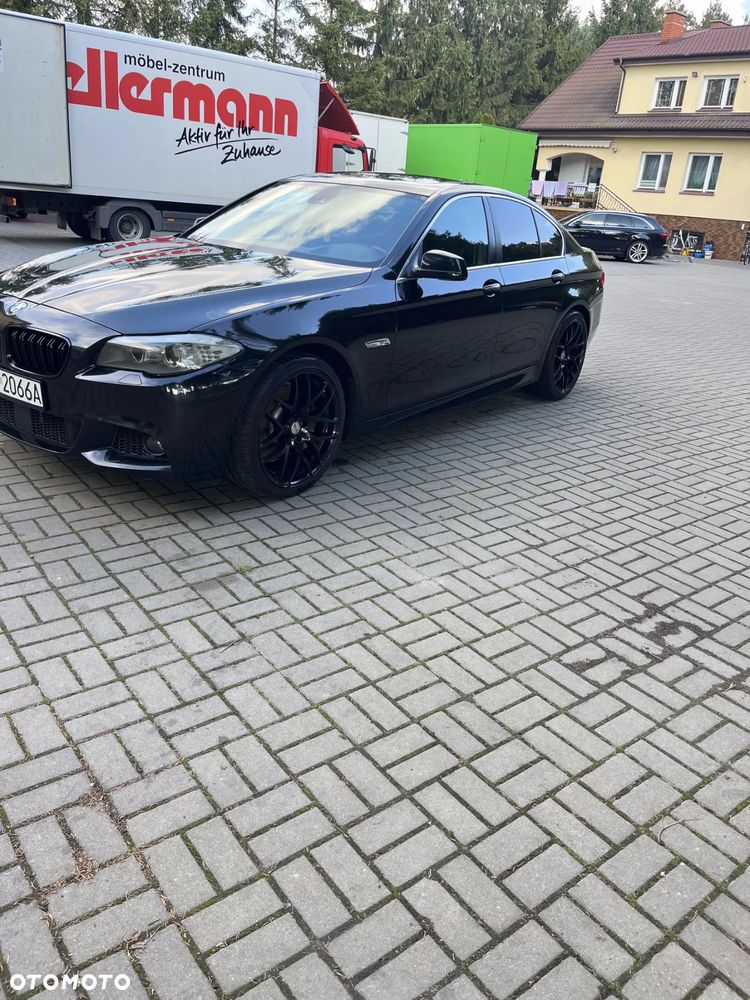 BMW Seria 5 530d xDrive - 32