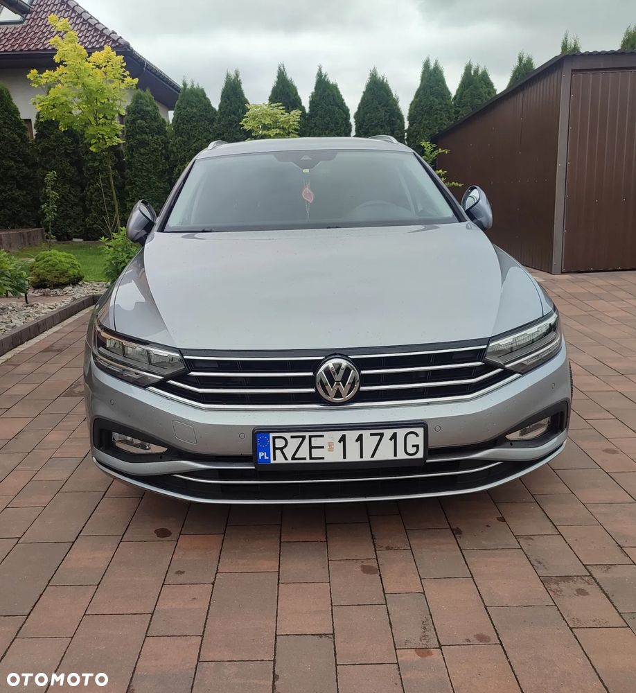 Volkswagen Passat 2.0 TDI SCR DSG Elegance - 3