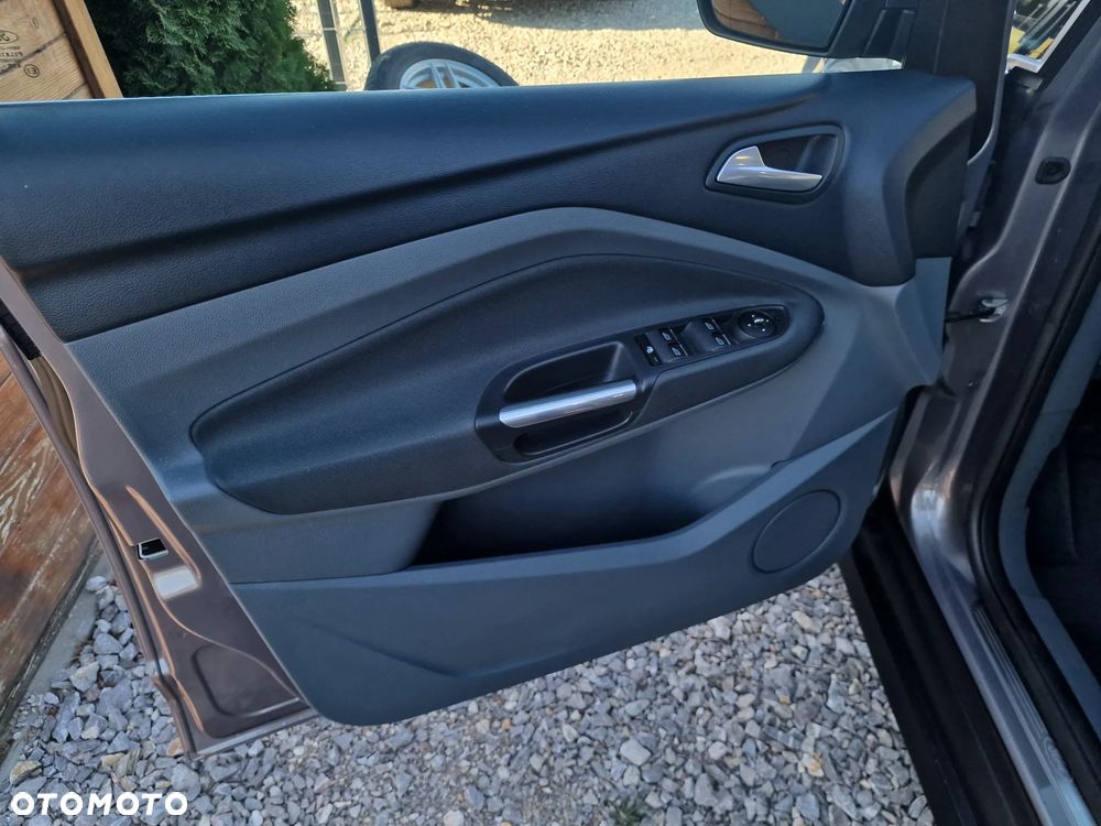 Ford C-MAX 1.6 Ti-VCT Titanium - 19