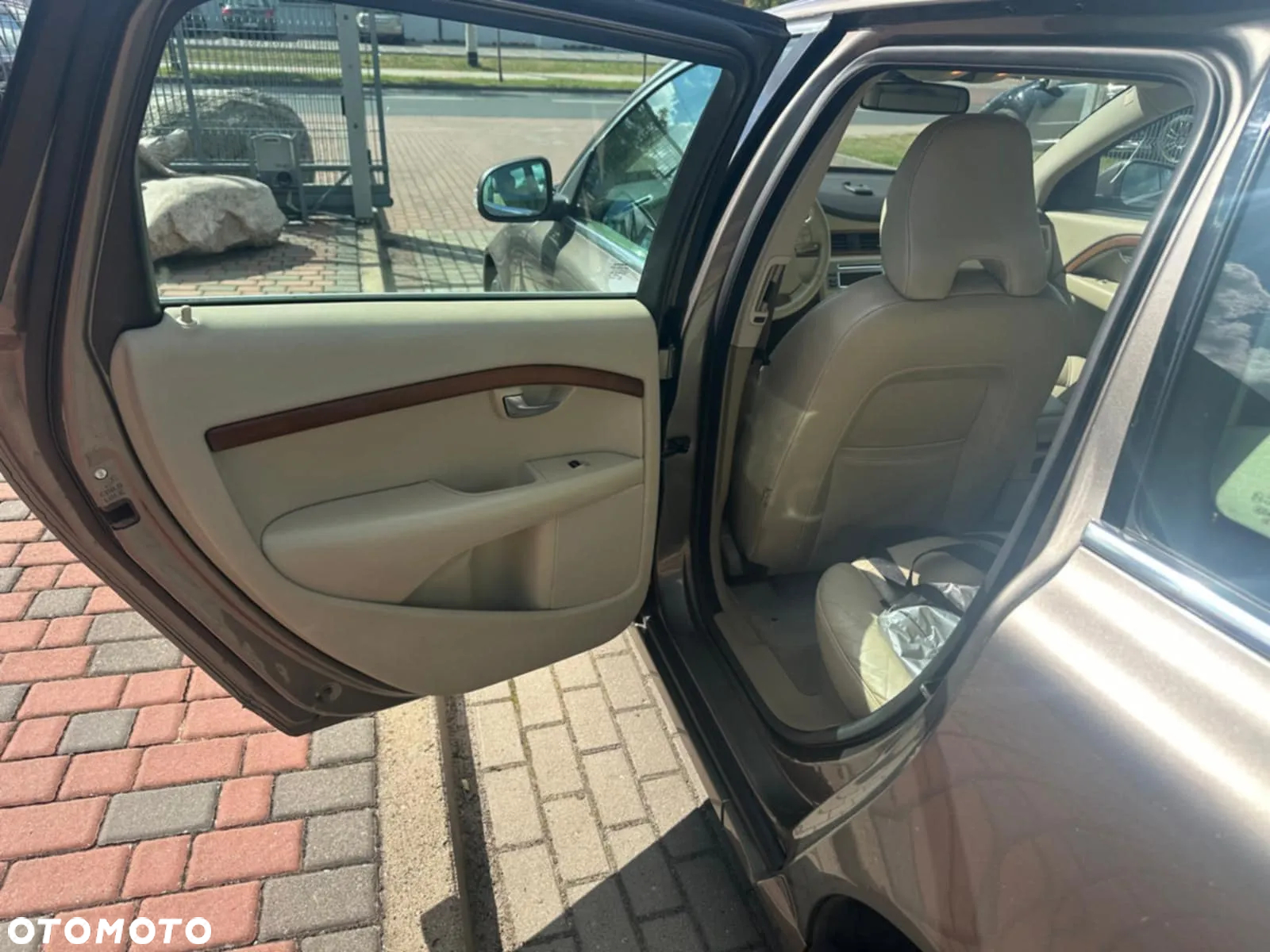 Volvo V70 - 11