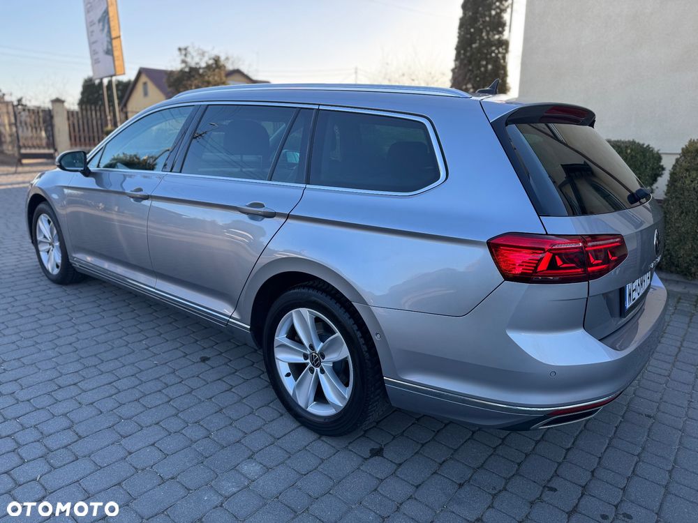 Volkswagen Passat Variant 2.0 TDI EVO Elegance DSG - 8